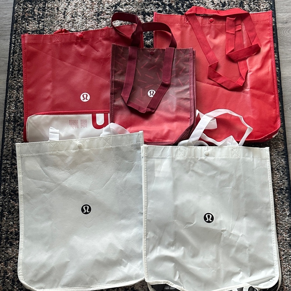 Lululemon bags (5 pieces)